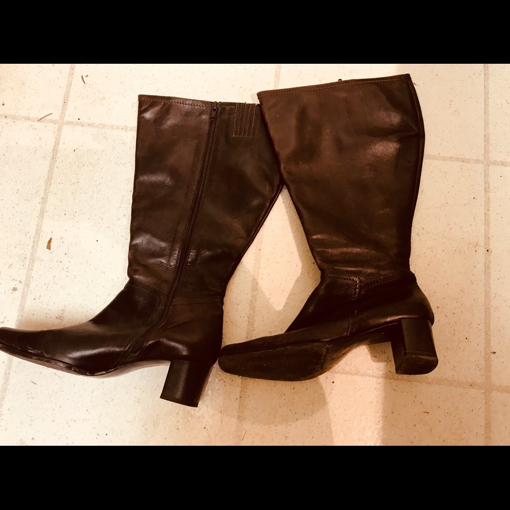 Brown Wide calf boots 8